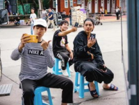 双男主娱乐圈吃瓜,瓜田里的甜蜜较量