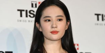 娱乐圈吃瓜刘亦菲,娱乐圈的瓜田，她如何成为焦点？