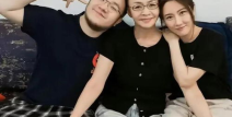 娱乐八卦姐妹吃瓜视频,姐妹吃瓜视频带你领略明星幕后故事